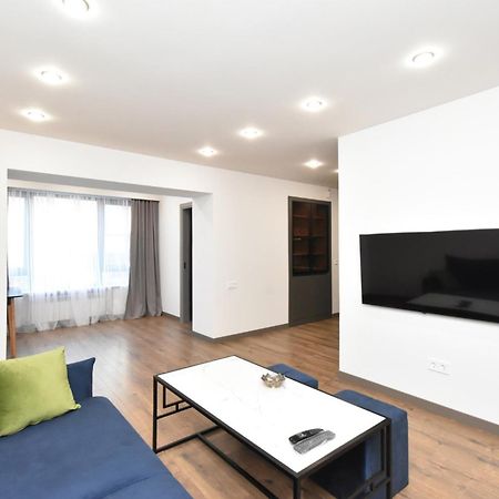 Beautiful Apartment Near The Republic Square Erevan Exterior foto